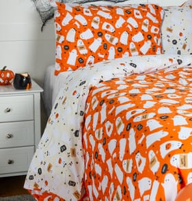 Hallow Scream Glow In The Dark Duvet Cover Set
