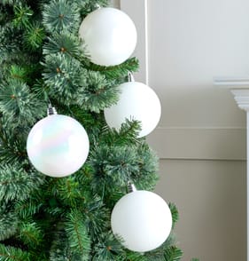 Festive Feeling 15cm Christmas Bauble 4 Pack - White