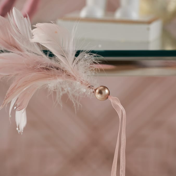  Festive Feeling Feather Garland