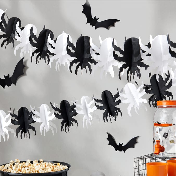 Hallow Scream Bunting