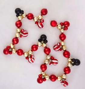 Disney Mickey And Friends Bauble Garland