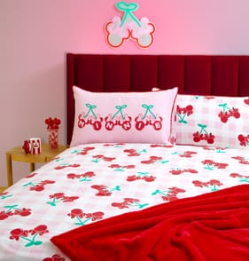 Disney Minnie Mouse Cherries Duvet Set