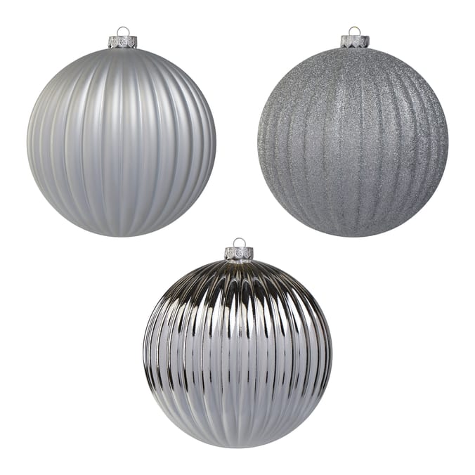 Nordic Spirit 17cm Baubles 3 Pack - Silver