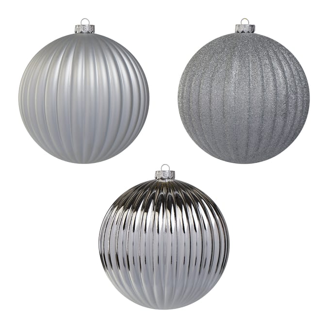Nordic Spirit 17cm Baubles 3 Pack - Silver