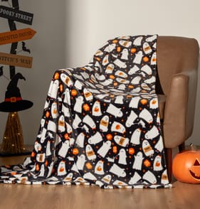 Hallow Scream Gary The Ghost Fleece Throw 