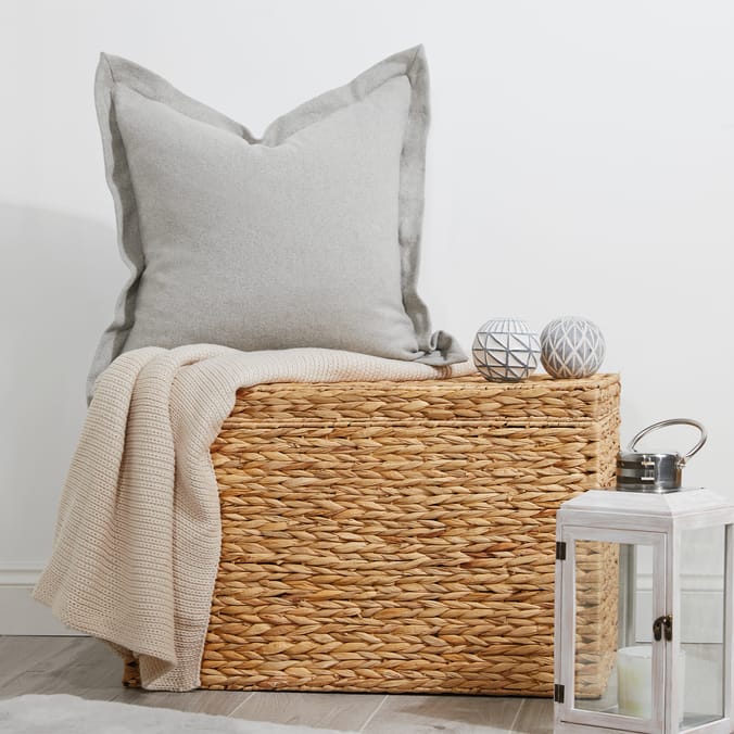 Home Collections XL Luxury Feather Filled Cushion