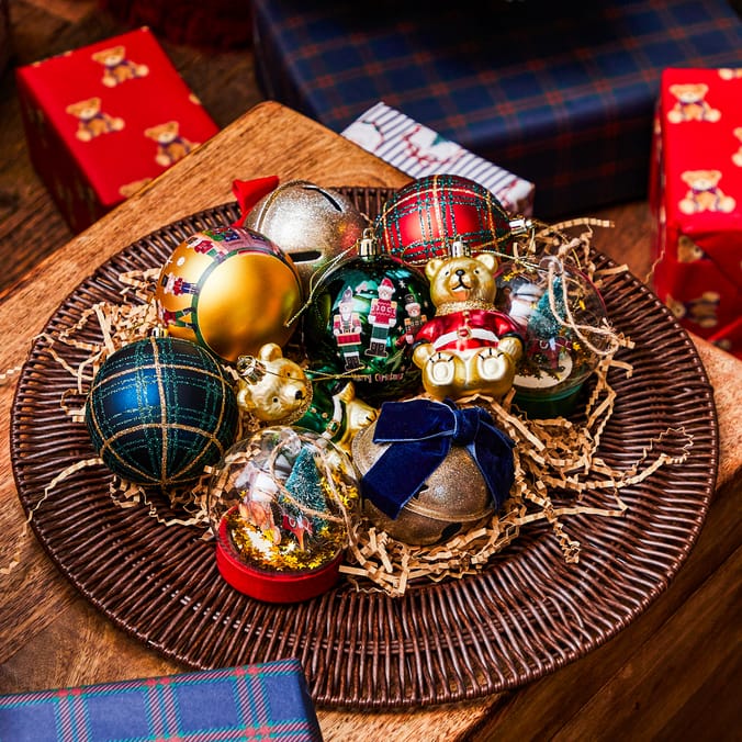 The Lifestyle Edit Timeless Christmas Baubles 15 Pack