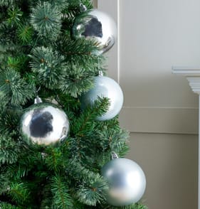 Festive Feeling 15cm Christmas Bauble 4 Pack - Silver
