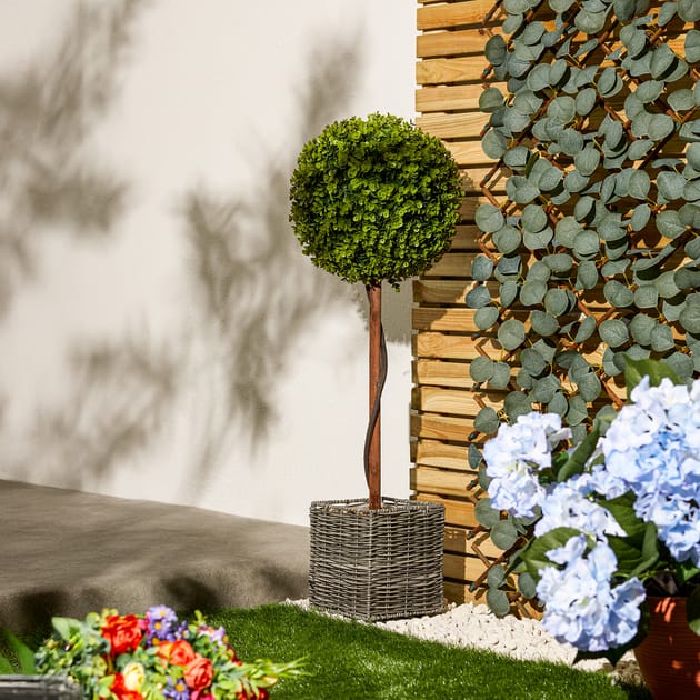 Jardin Artificial Ball Tree 90cm | Home Bargains