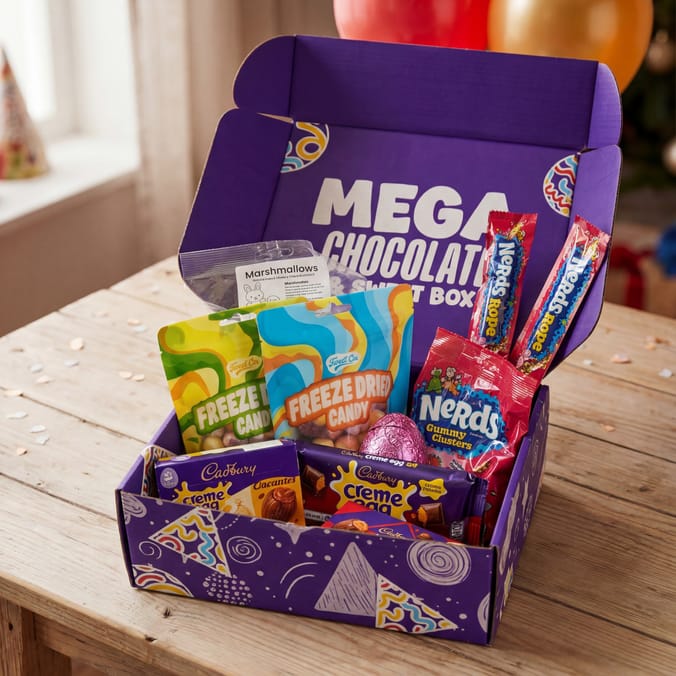 Mega Chocolate & Sweet Box 934g