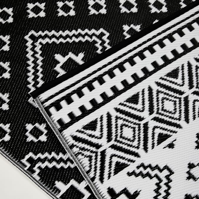 The Outdoor Living Collection Garden Rug