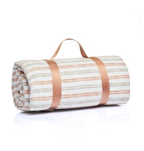 The Outdoor Edit Earthed Fleece Picnic Blanket - Pink 