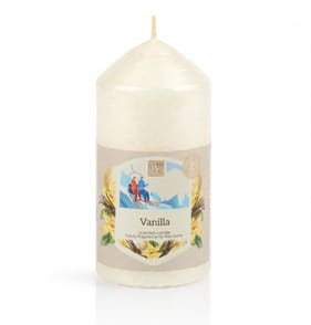 Wickford & Co Small Pillar Candle - Vanilla