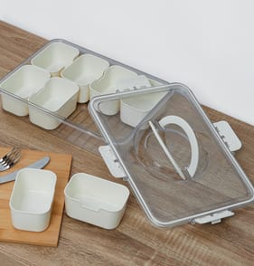 Kitchen 8 Compartment Snack Box