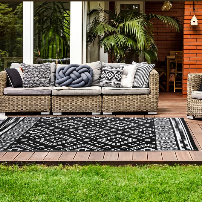 The Outdoor Living Collection Garden Rug
