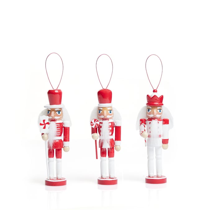 Festive Feeling 3 Nutcracker Decorations Home Bargains