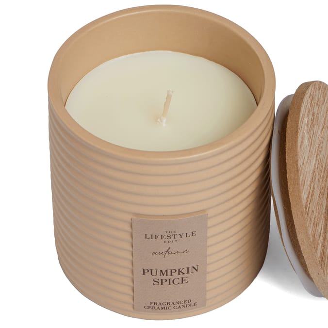 The Lifestyle Edit Autumn Ceramic Ribbed Candle - Pumpkin Spice