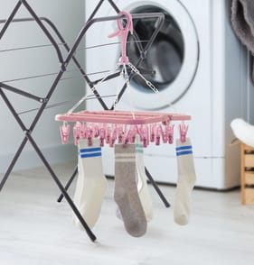Utility Folding Peg Airer - Pink