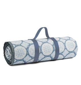 The Lifestyle Edit Coastal Retreat Oxford Picnic Blanket - Blue
