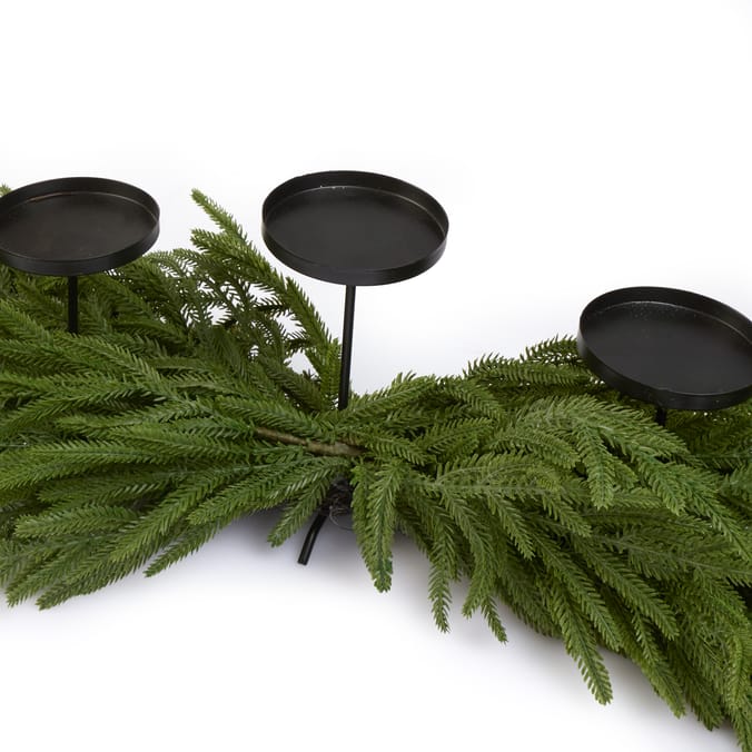 Festive Feeling Wreath Table Candle Holder