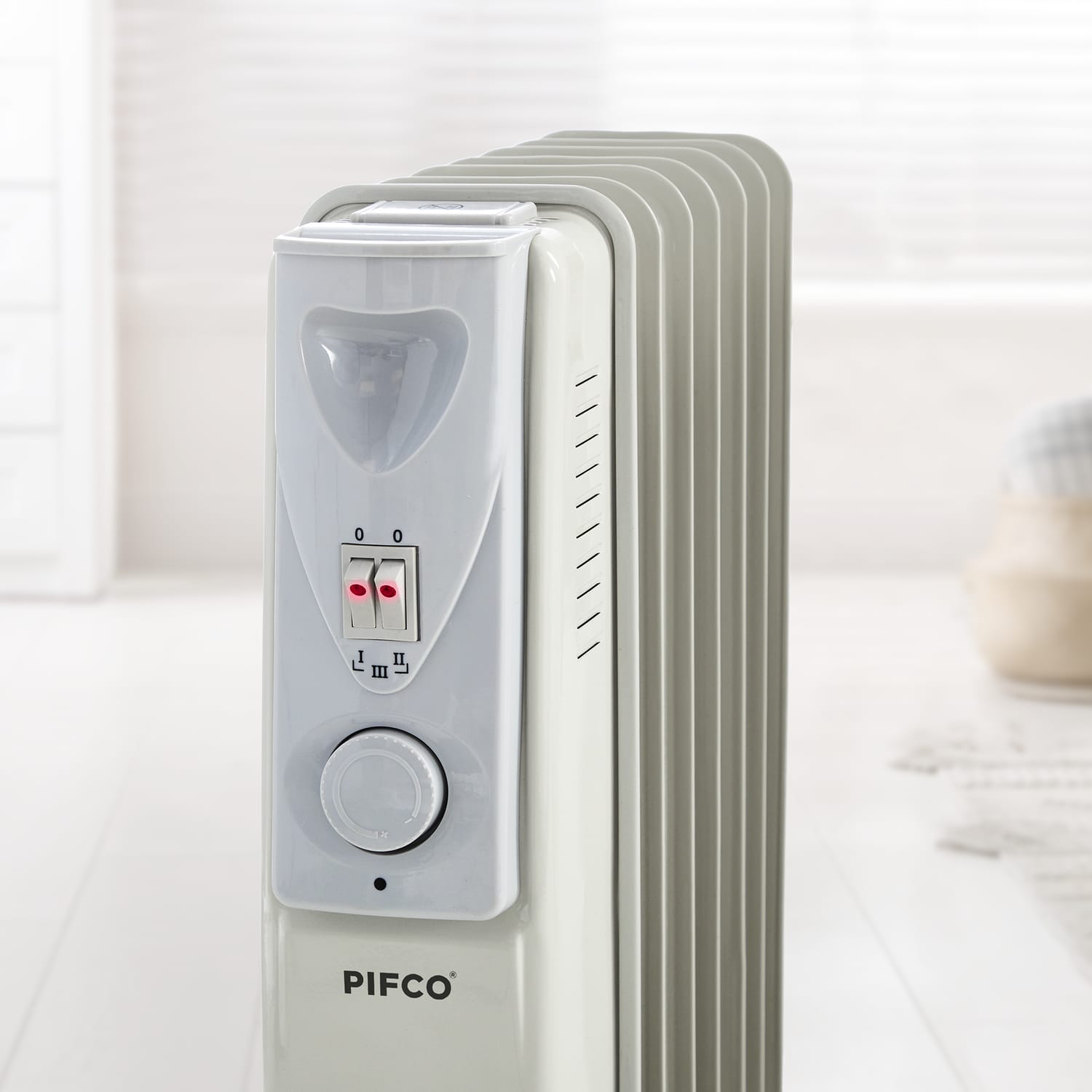 Pifco Oil Filled Radiator 1.5KW | Home Bargains