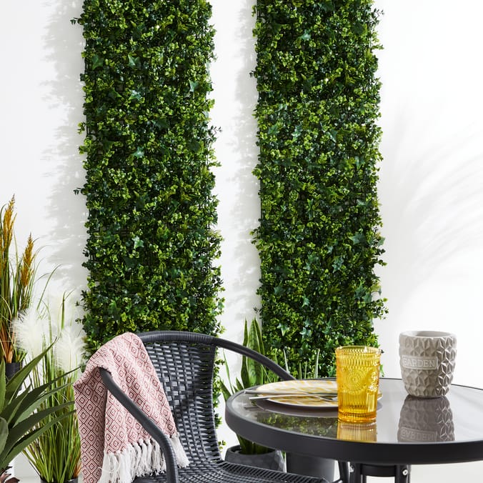 Artificial foliage top