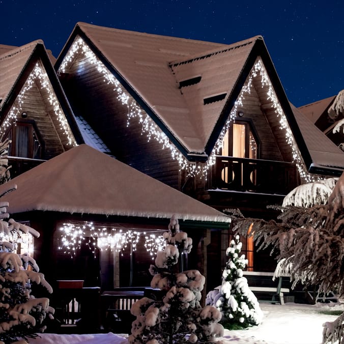  Prestige Mains Operated 1000 LED Gutter Icicle Lights