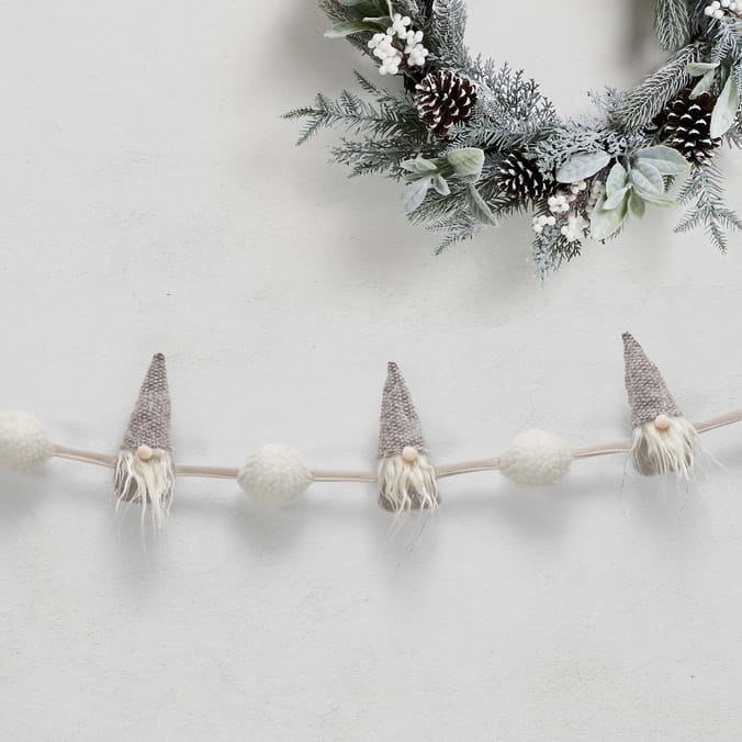 Nordic Spirit Gonk PomPom Garland - Beige