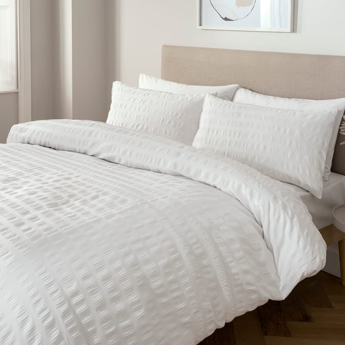 Home Collections Easycare Seersucker Duvet Set