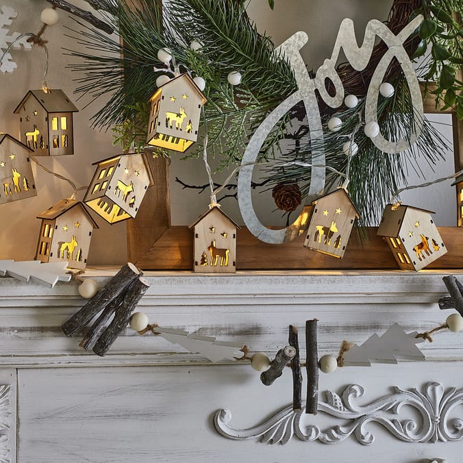 Festive Feeling 10 Warm White LED House String Lights