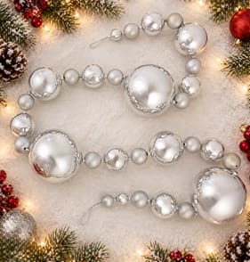 Festive Feeling Bauble Christmas Garland - Silver