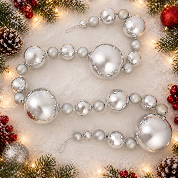 Festive Feeling Bauble Christmas Garland