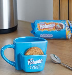 McVities Hobnobs Biscuit Mug & Biscuits 262g