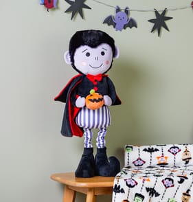 Hallow Scream Pull Up Plush - Vampire