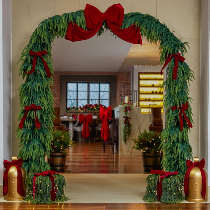 Festive Feeling 7ft Tree Arch