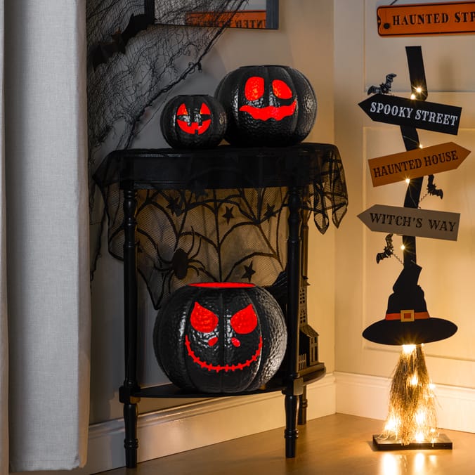 Hallow Scream 3 Stacking Metal Pumpkins