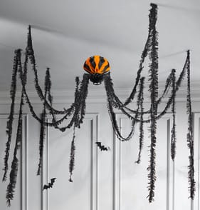Hallow Scream Giant Spider Decoration