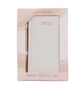 A La Mode 2025 Diary With Pen Set