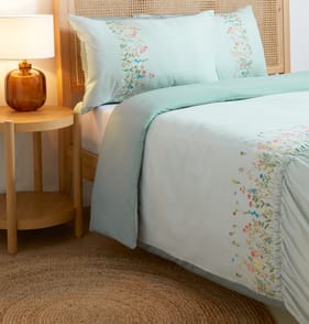 Home Collections Meadow Floral Print Duvet Set