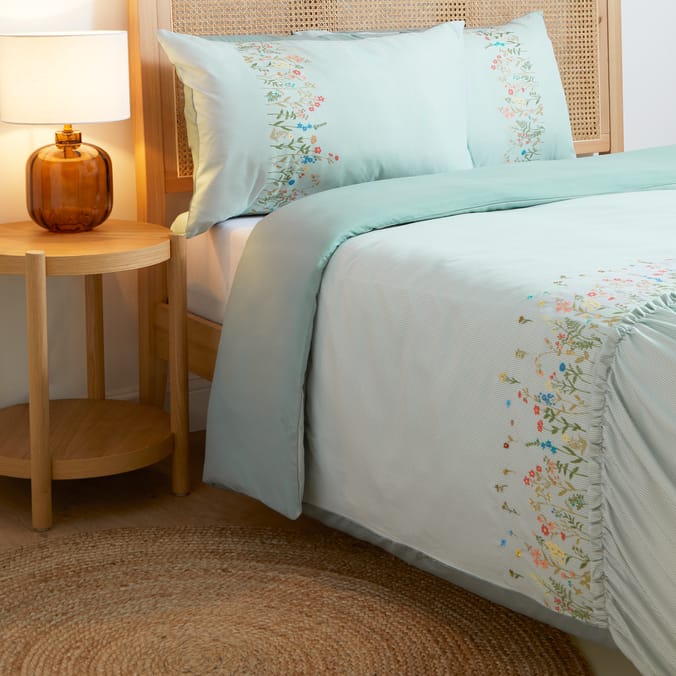 Home Collections Meadow Floral Print Duvet Set