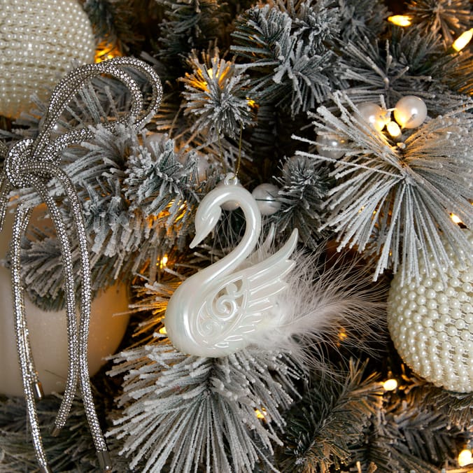 Winter's Tale Christmas Baubles 15 Pack