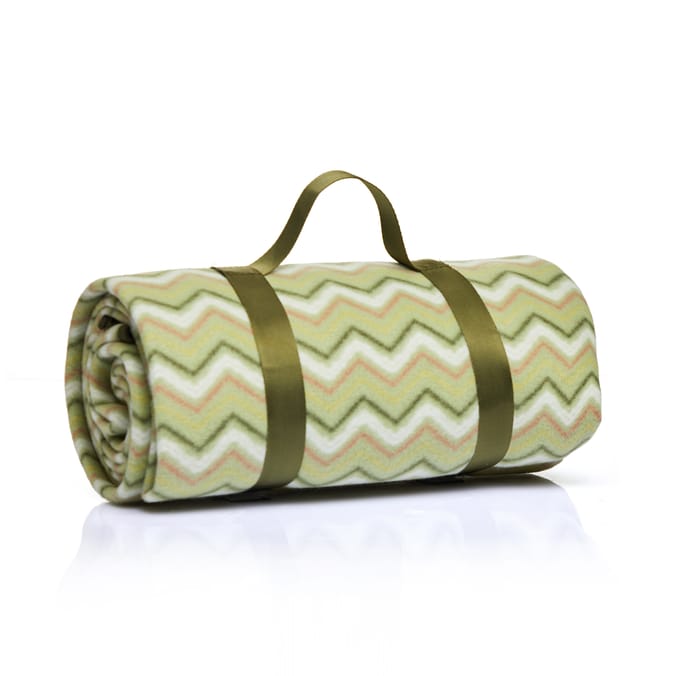 The Outdoor Edit Earthed Fleece Picnic Blanket - Zigzag Green