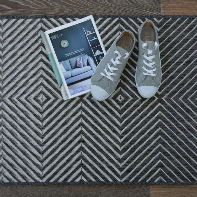 Essentials County Diamond Runner - Grey 60 x 180cm