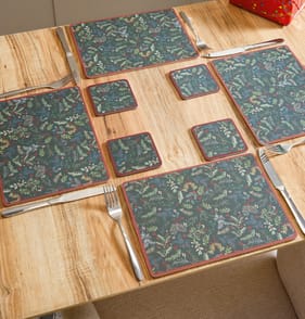 Festive Feeling Placemats & Coasters - Holly