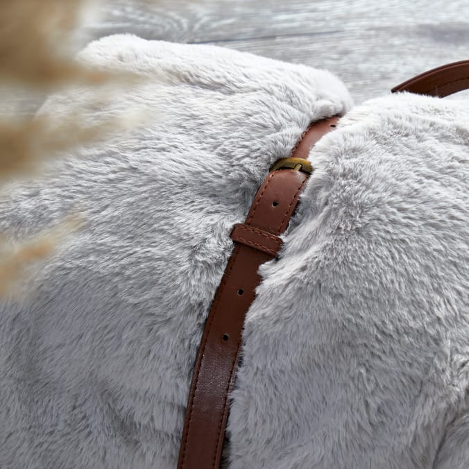 Home Collections Faux Fur Throw