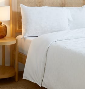 Home Collections Daisy Jacquard Duvet Set