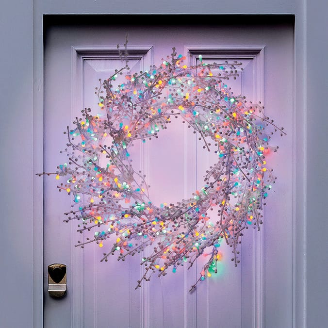 Prestige 600 LED Winter Berry Wreath