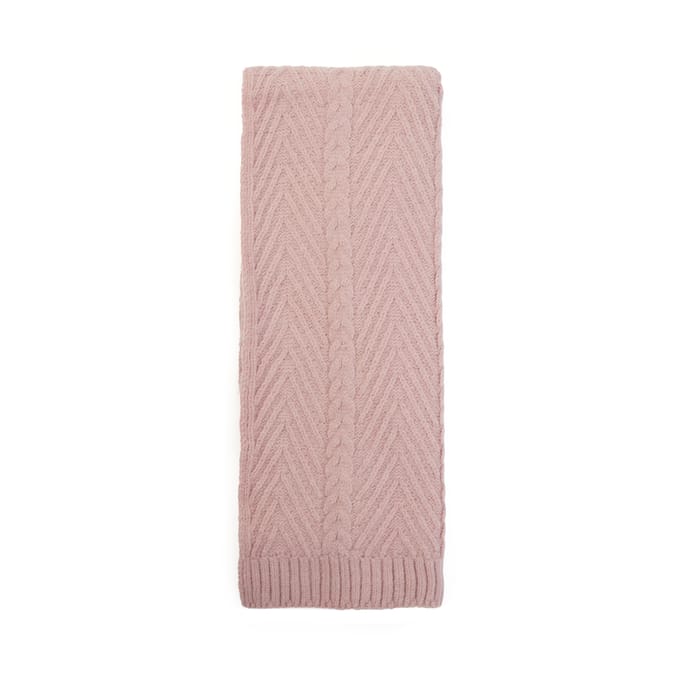 A La Mode Cable Knit Scarf