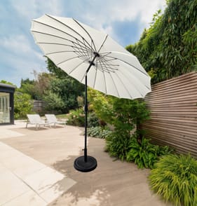 The Outdoor Living Collection 2.7M Ribbed Garden Parasols