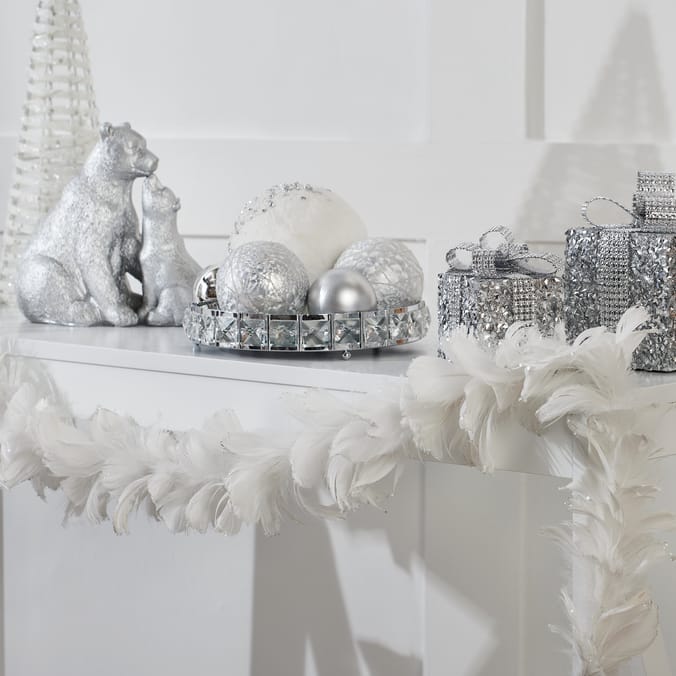 Festive Feeling Feather Garland